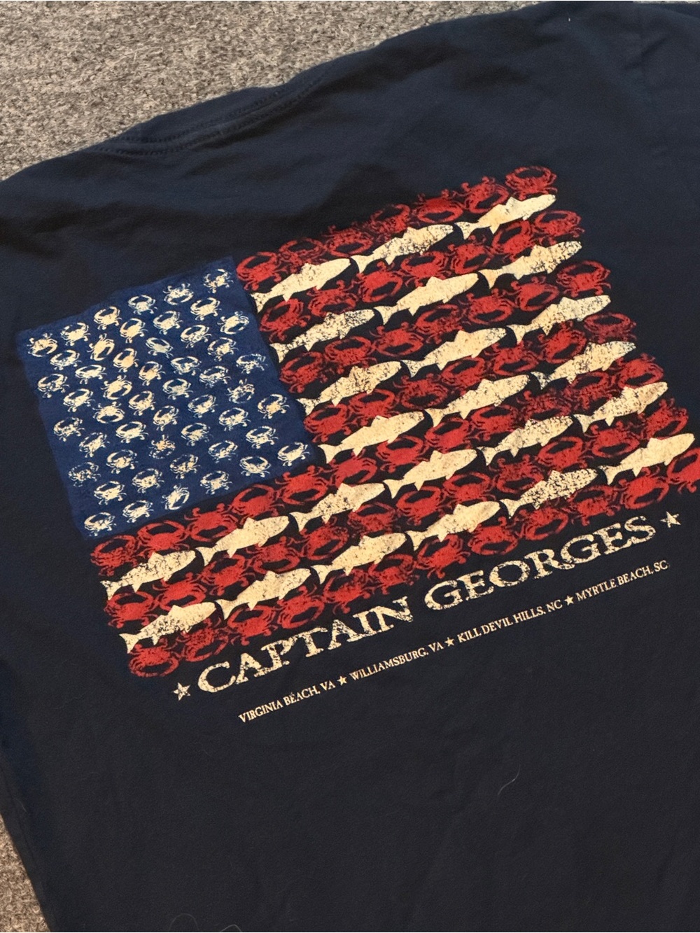 Captain George’s Seafood USA Flag Sz S Crab & Fish Red White & Blue VGUC